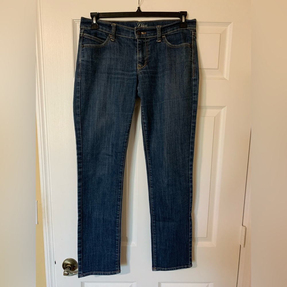 Old Navy Diva Straight Leg Blue Jeans Size 8 Long Classic Timeless Style